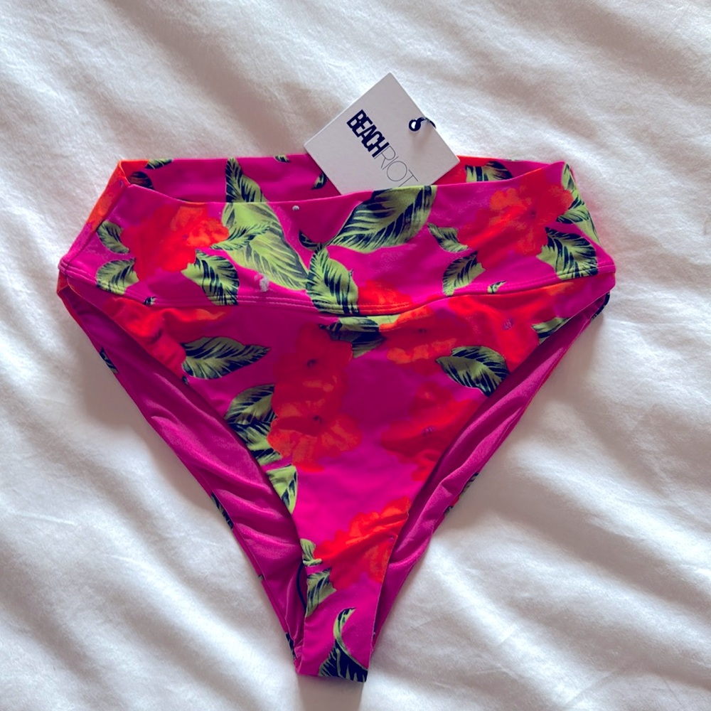 Beach riot, Highway swim Bottom, pink with floral, size large, new with tags
